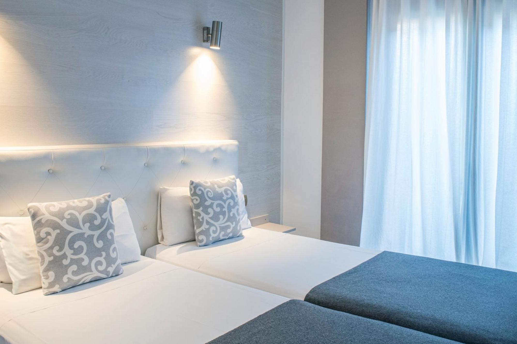 Two-Bedroom Apartment Balcony 6 Adultos