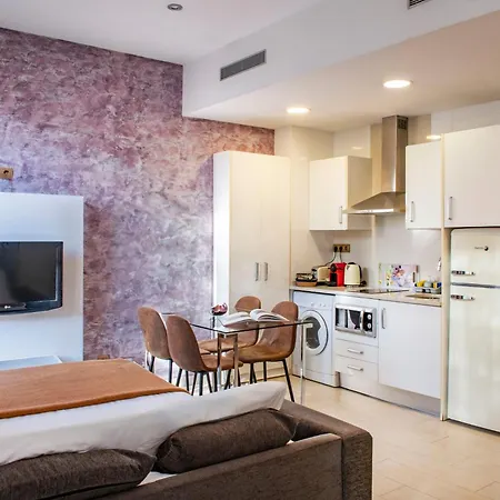 Aparthotel Rambla108-3